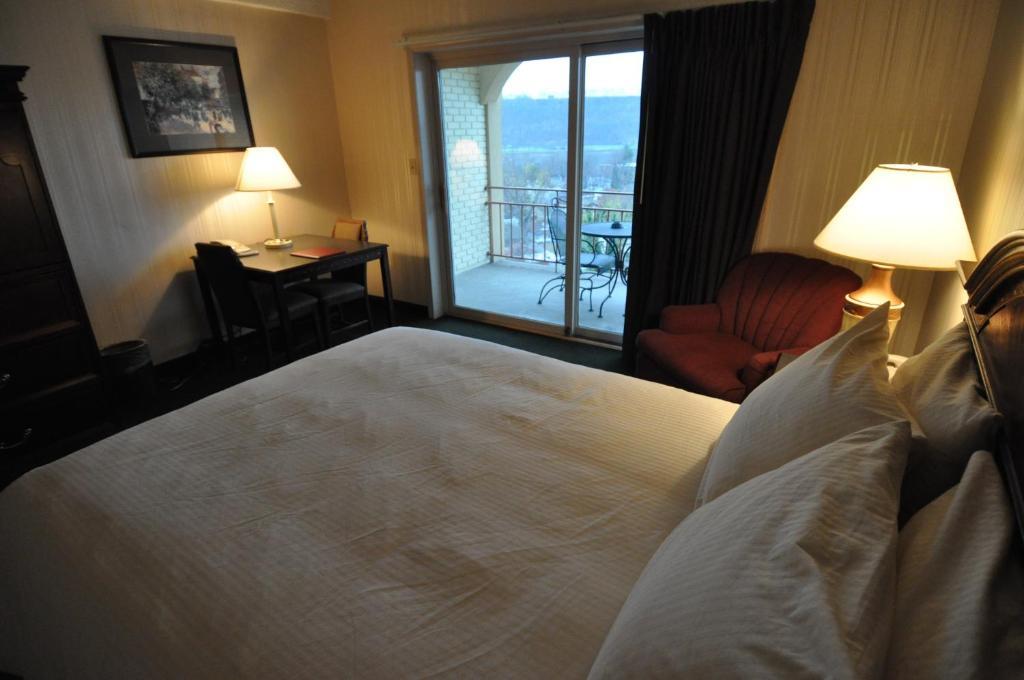 Hillside Inn Madison Zimmer foto